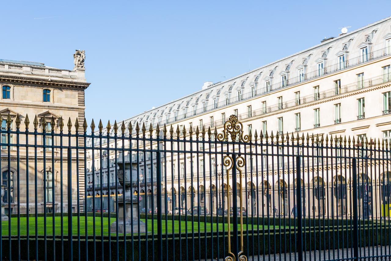 Veeve - Steps From The Louvre Apartment Paris Exterior photo